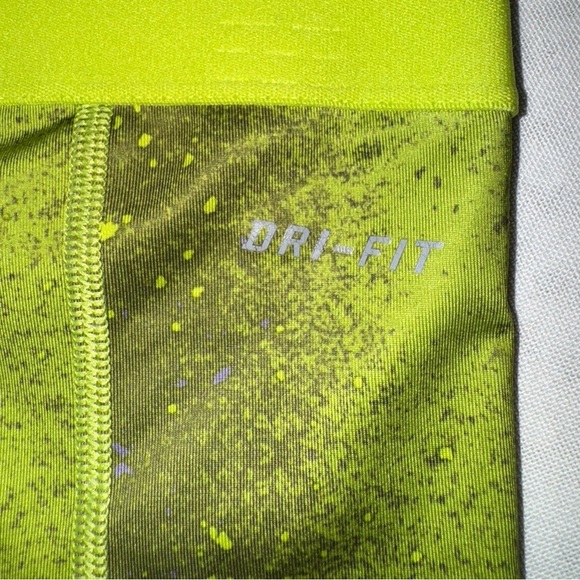 Nike Pro Shorts Size M - Picture 5 of 8